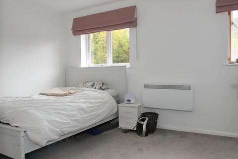 1 bedroom maisonette for sale, Heathbridge, Weybridge, Surrey, KT13 0UN