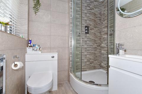 4 Bronte Close, Larkfield, Aylesford, ME20 6UT