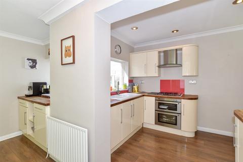 4 bedroom semi-detached house for sale, Downs Road, Penenden Heath, Maidstone, Kent