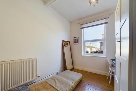 2 bedroom end of terrace house for sale, London NW2