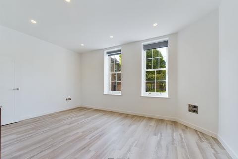 2 bedroom flat to rent, Hambrook Street, Southsea, PO5