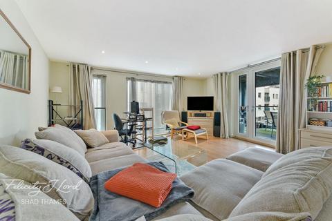 2 bedroom flat for sale, Axis Court, Chambers Street, SE16