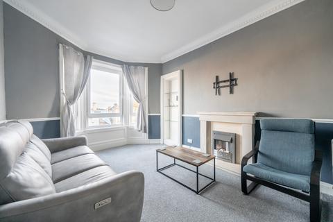1 bedroom flat to rent, Newlands Road, Flat 3-3, Newlands, Glasgow, G44 4ET