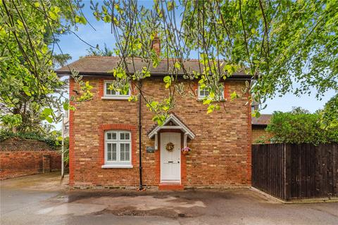 3 bedroom detached house for sale, Old Watercress Walk, Carshalton Village, SM5