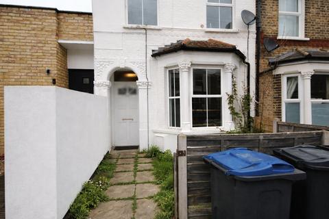 3 bedroom terraced house to rent, Crowther Road, London, SE25