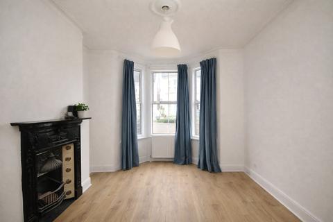 3 bedroom terraced house to rent, Crowther Road, London, SE25