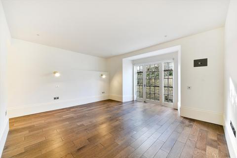3 bedroom flat to rent, Haverstock Hill, London, NW3