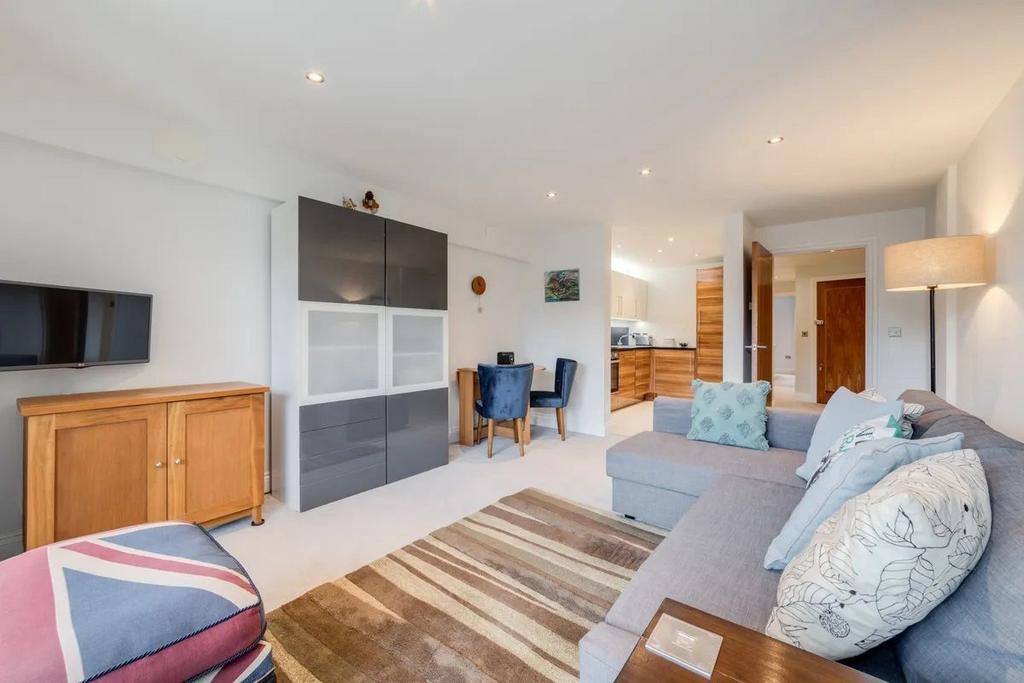 1bedroom Flat, Chester Square, SW1 W
