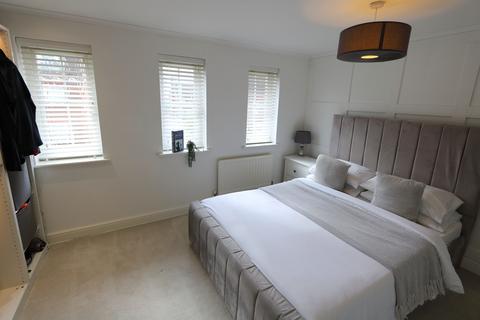 47 Carew Close, Chafford Hundred, Grays, RM16 6RZ