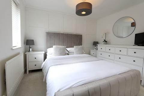 47 Carew Close, Chafford Hundred, Grays, RM16 6RZ