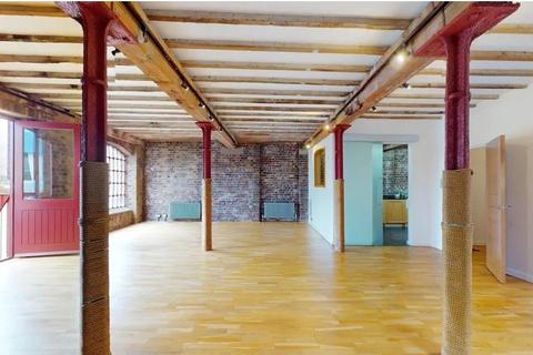 2 bedroom apartment to rent, Wapping High Street, London, E1W