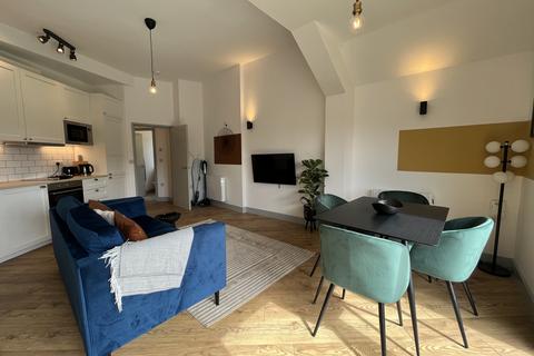 2 bedroom flat to rent, Church Street, Eccles, M30 0BJ