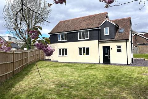 4 bedroom detached house for sale, Howfield Lane, Chartham Hatch, Canterbury, Kent, CT4
