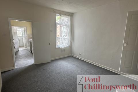 3 bedroom terraced house to rent, St. Michaels Road, Coventry, CV2 4EJ