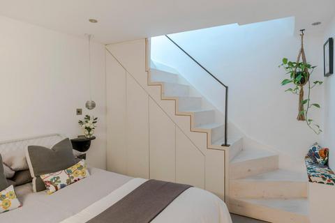23 Dawson Street, London, E2 8JU