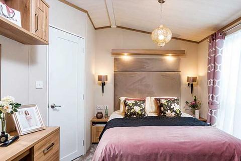 2 bedroom detached bungalow for sale, Bramlands Lane, Woodmancote, BN5