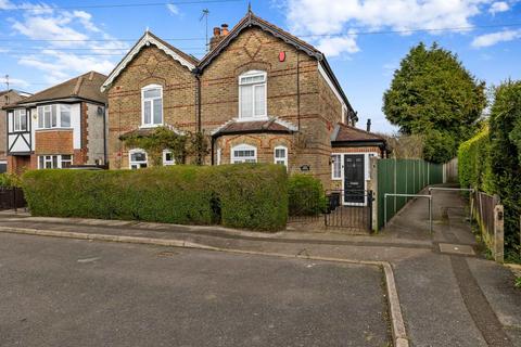 4 bedroom house for sale, Holly Tree Road, Caterham CR3