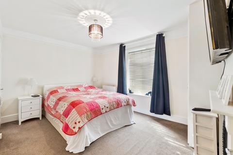 9 Holly Tree Road, Caterham, CR3 5ST