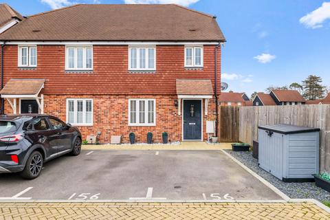 3 bedroom house for sale, Knowles Road, Horley RH6