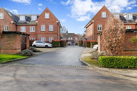 2 bedroom apartment for sale, Hurley Close, Banstead SM7