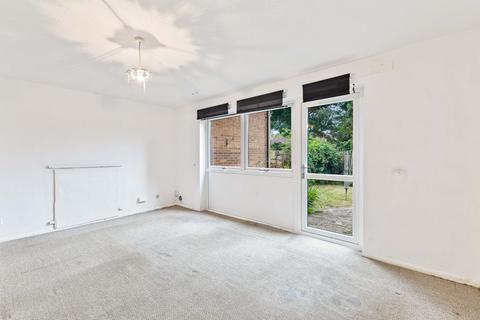 2 Vivienne Close, Crawley, RH11 7US