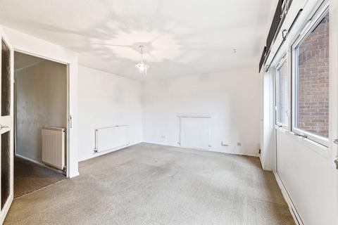 2 Vivienne Close, Crawley, RH11 7US