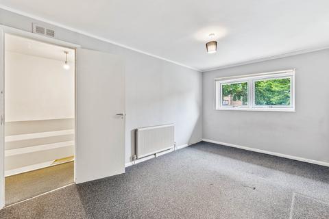 2 Vivienne Close, Crawley, RH11 7US