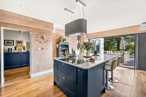 70 Marlpit Lane, Coulsdon, CR5 2HB