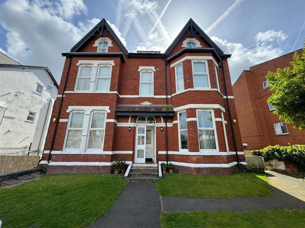 Knowsley Road, Southport, PR9 0HN 1 bed apartment £600 pcm (£138 pw)