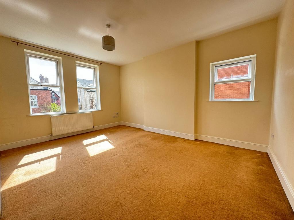 Knowsley Road, Southport, PR9 0HN 1 bed apartment to rent £600 pcm (£