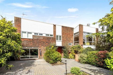 6 bedroom detached house to rent, Lord Chancellor Walk, Kingston upon Thames