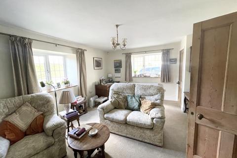 2 bedroom cottage for sale, North Wootton