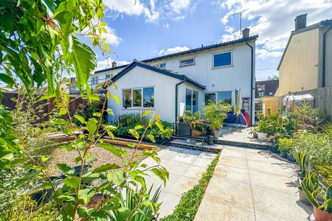4 bedroom semi-detached house for sale, Mill Road Lode