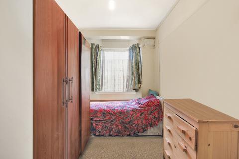 2 bedroom flat for sale, Lea Bridge Road, London E10