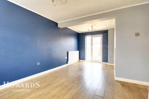 89 Catchpole Close, Kessingland, Lowestoft, NR33 7TL
