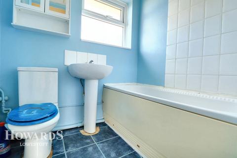 89 Catchpole Close, Kessingland, Lowestoft, NR33 7TL