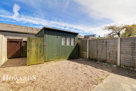 89 Catchpole Close, Kessingland, Lowestoft, NR33 7TL