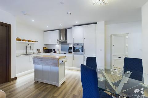 2 bedroom apartment for sale, Halcyon Place, Brentwood
