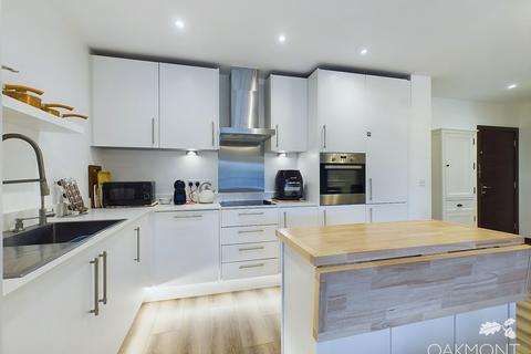 2 bedroom apartment for sale, Halcyon Place, Brentwood