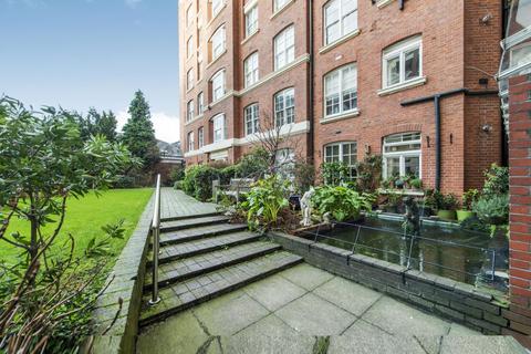 2 bedroom flat for sale, Grove End Road, St John's Wood