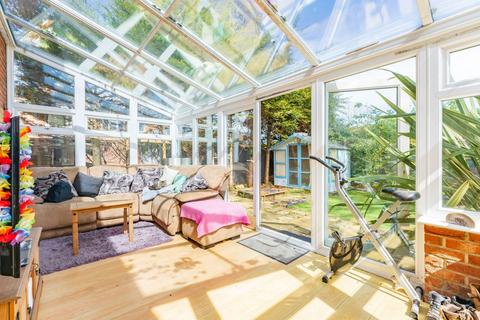 31 Ashtree Gardens, Carlton Colville, Lowestoft, NR33 8SR