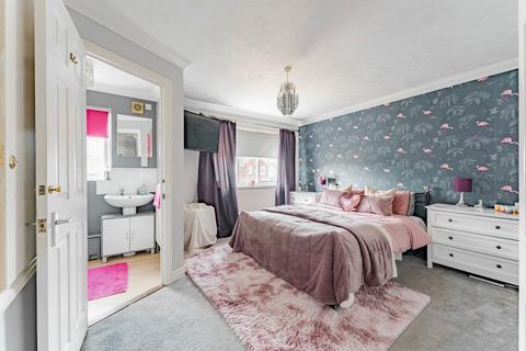 31 Ashtree Gardens, Carlton Colville, Lowestoft, NR33 8SR