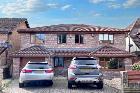4 bedroom detached house for sale, Lakin Drive, Barry, CF62