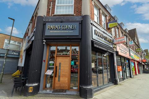 Restaurant to rent, Station Road, Edgware, HA8