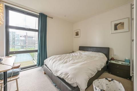 1 bedroom flat to rent, Discovery Dock West, Canary Wharf, London, E14
