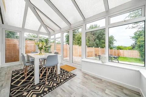 3 bedroom bungalow for sale, Toynbee Close, Oxford