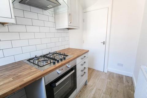 2 bedroom house to rent, Conway View, Harehills, Leeds, West Yorkshire, LS8