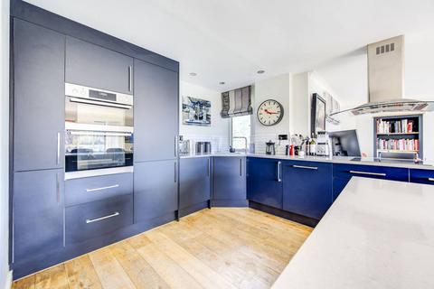 2 bedroom flat for sale, William Morris Way, Fulham, London, SW6