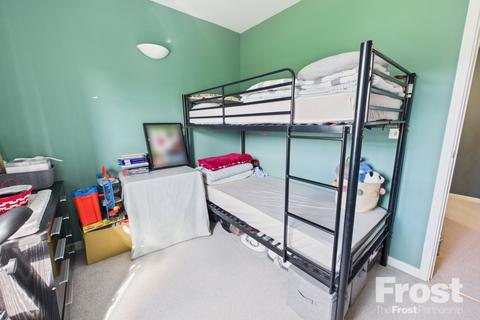 11 Sovereign Heights, Slough, SL3 8PZ