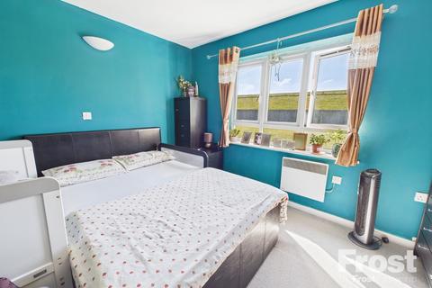 11 Sovereign Heights, Slough, SL3 8PZ